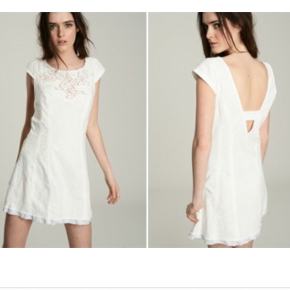 Free People White Cotton Lace Accent Mini Dress V Neck In Back, Size 6 - Picture 2 of 8